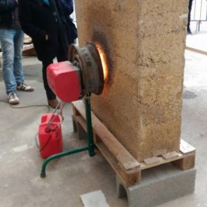 Kenderbeton tűzállósági vizsgálat: a természetes szigetelés, amely nem táplálja az égést.